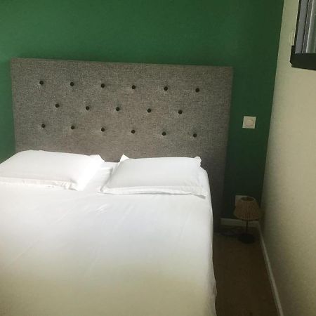 סאבלה סור-סארת' Hotel Le Saint Martin מראה חיצוני תמונה