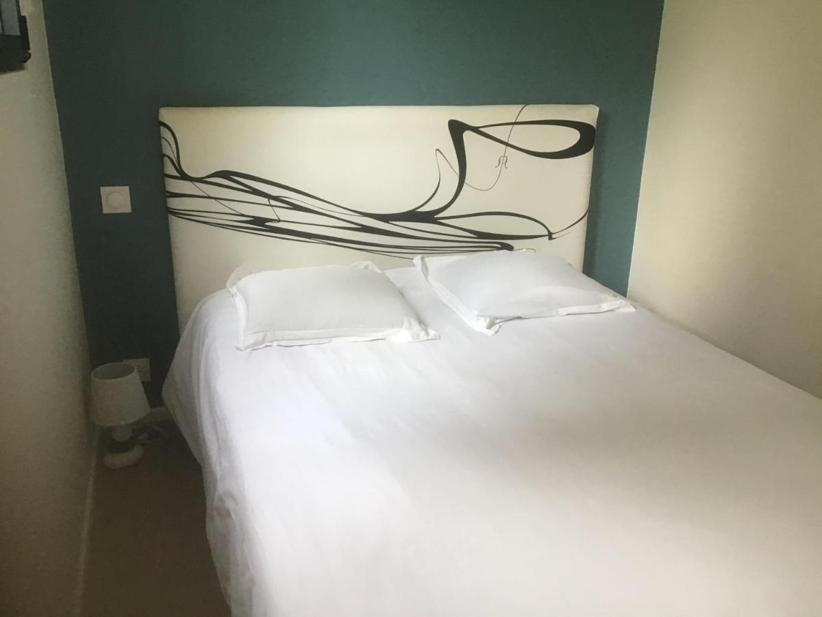סאבלה סור-סארת' Hotel Le Saint Martin מראה חיצוני תמונה
