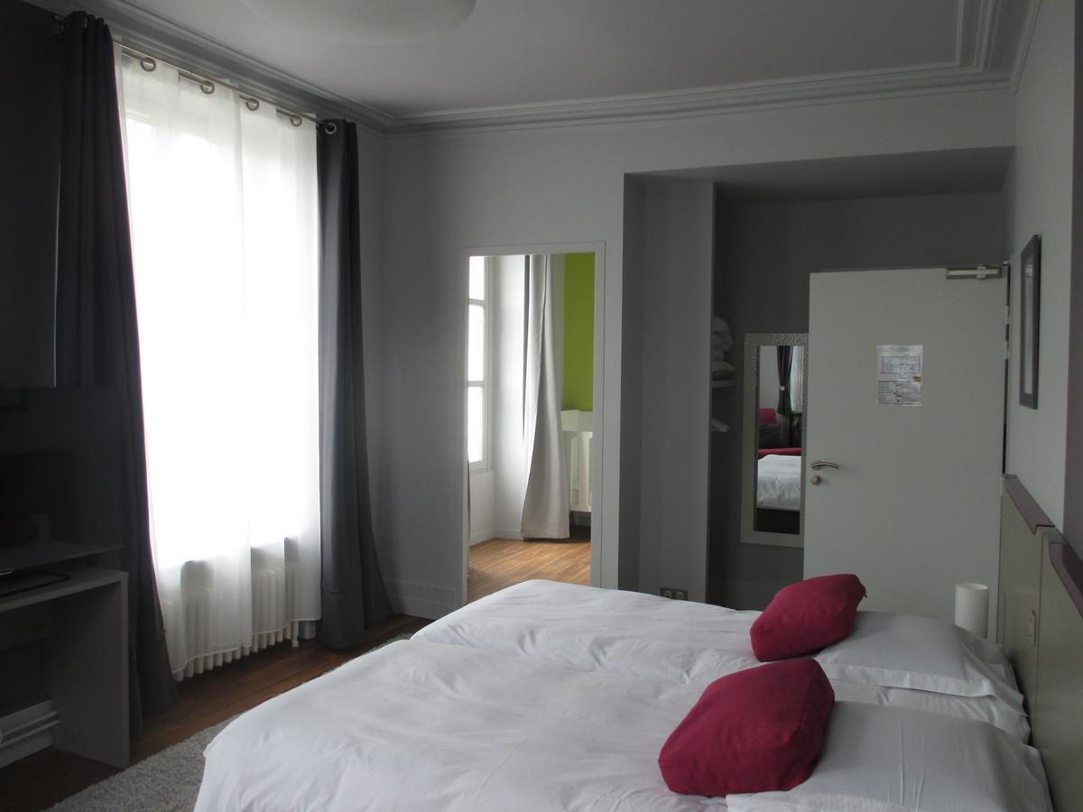 סאבלה סור-סארת' Hotel Le Saint Martin מראה חיצוני תמונה